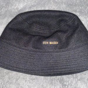 Steve Madden bucket hat